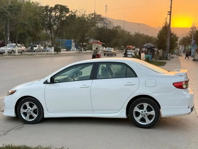 Toyota Corolla 2012, 1.3L Automatic, Right-Hand Drive (4)