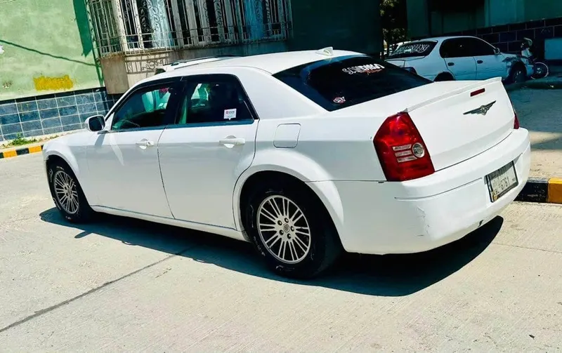 Chrysler 300 2009 V6 White (5)