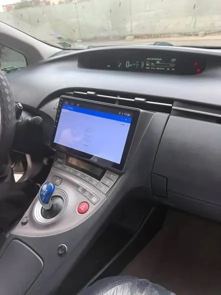 Toyota Prius Hybrid 2014 Black, Automatic, Like New (2)