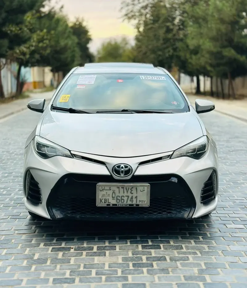 Toyota Corolla 2014, 2017 Facelift, Silver, Clean Documents (1)
