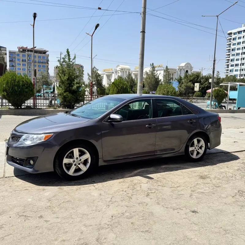Toyota Camry 2012 Full Option SE, 73,000 km, Clean Documents (1)