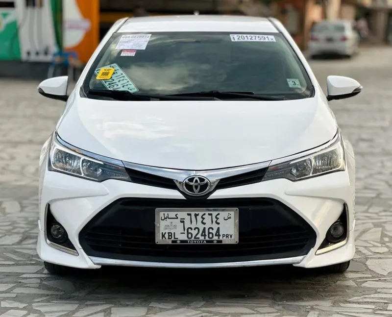 Toyota Corolla 2014 White Automatic (1)