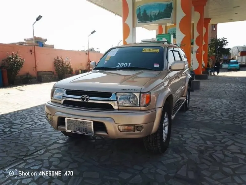 Toyota 4Runner 2001 Limited, Gold, Clean Documents (3)