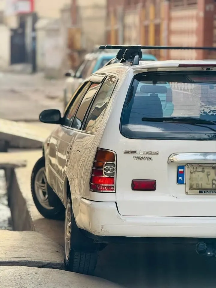 Toyota German Station Wagon 1996, Manual Gearbox (4)