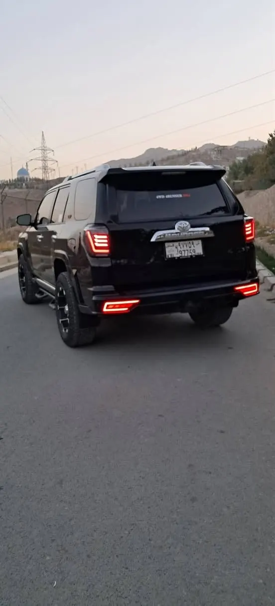 Toyota 4Runner 2012, 2020 Facelift, SR5 Option, Black (4)