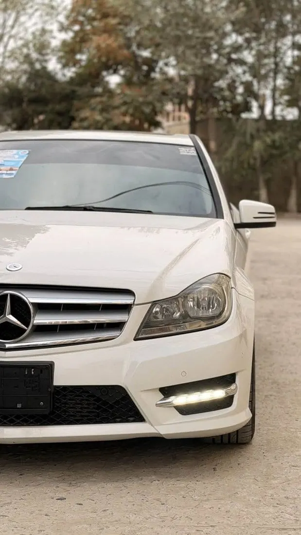 Mercedes-Benz C250 2012, Automatic, New Arrival, No Accident (3)
