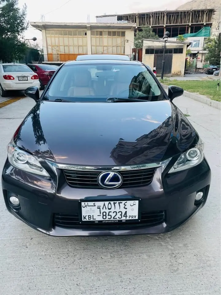 Lexus CT200h Hybrid 2012, American, No Accident (2)