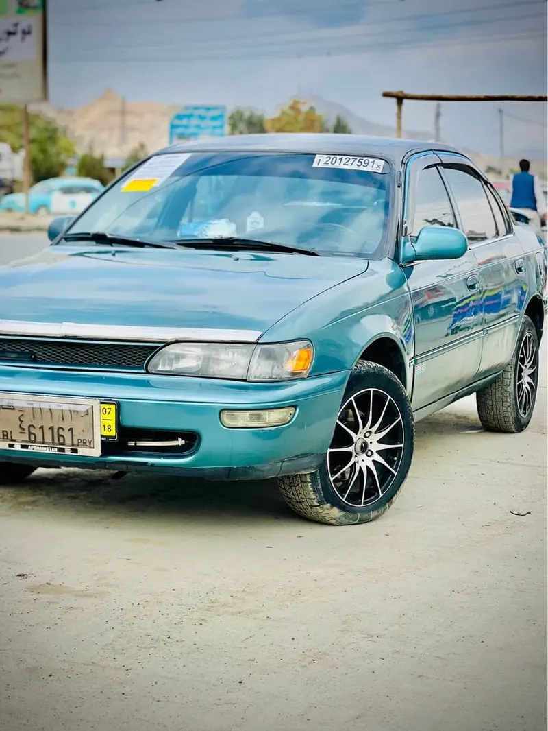 Toyota Corolla 1995 Canadian, full option, sunroof (2)
