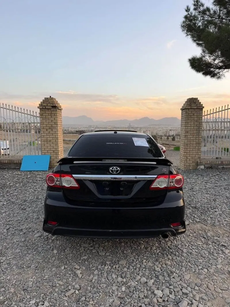 Toyota Corolla 2013 Black (4)