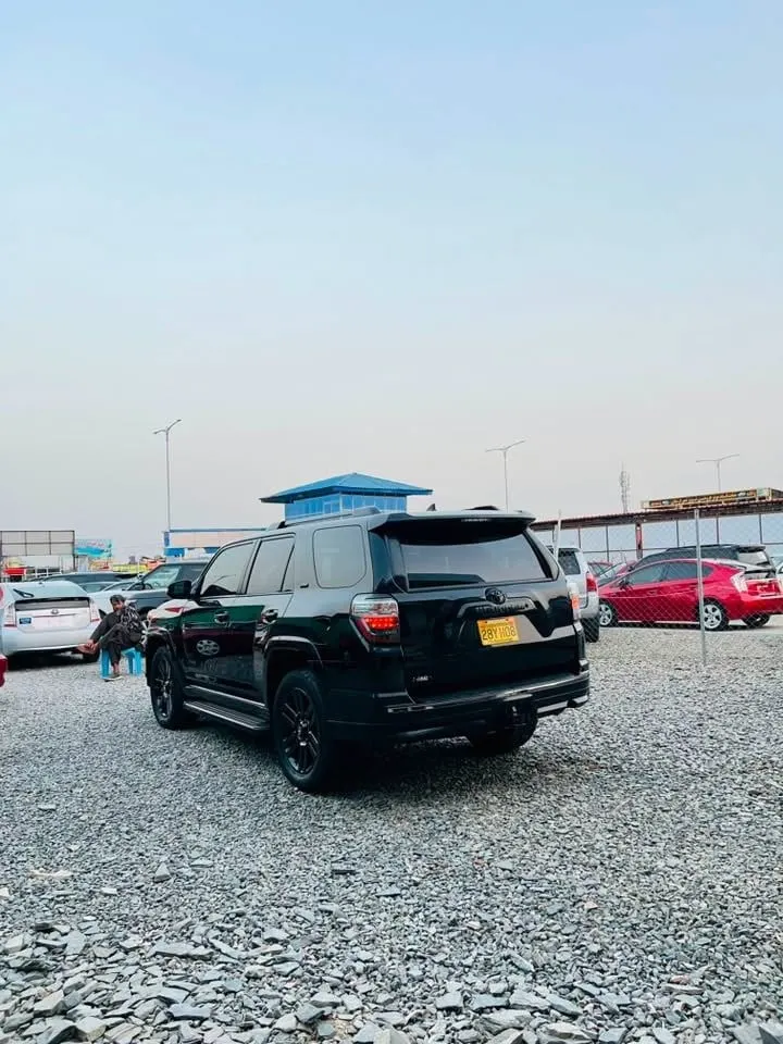 Toyota 4Runner SR5 Premium 2015, black, airbags, auto gearbox (4)