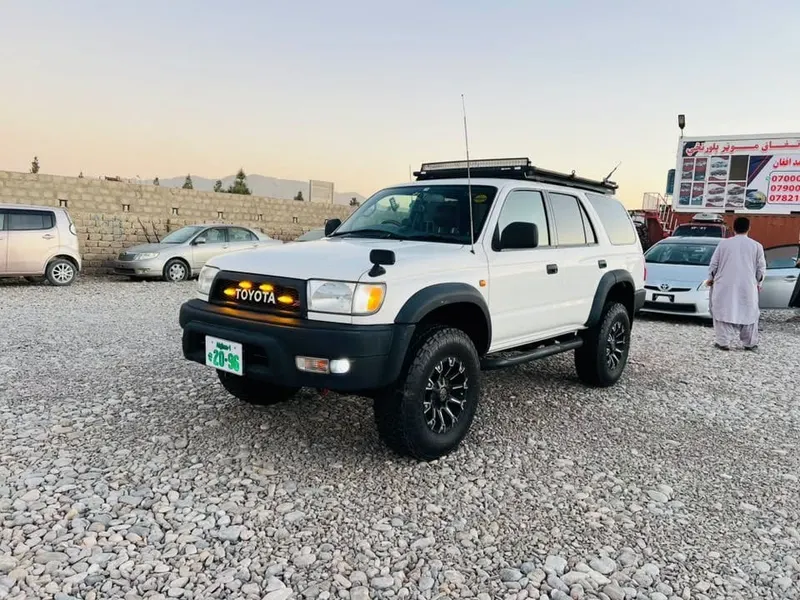 Toyota Hilux 2001 Japanese, White, Good Condition, Unaccidented (3)