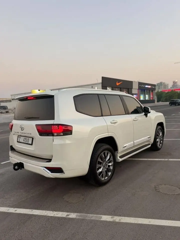 Toyota Land Cruiser GXR 2024, Petrol, Automatic (7)