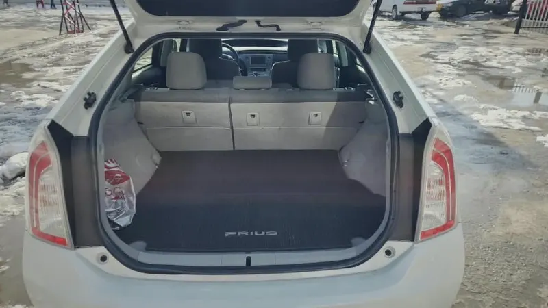 Toyota Prius 2014, White, Hybrid, Sunroof (5)