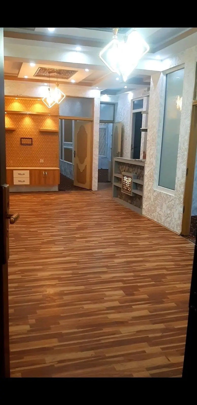آپارتمان 4 اتاقه VIP برای کرایه در تایمنی، 160 متر (1)