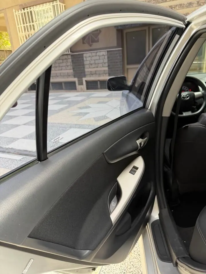Toyota Corolla S 2013, Silver, Sunroof, Imported Used (7)