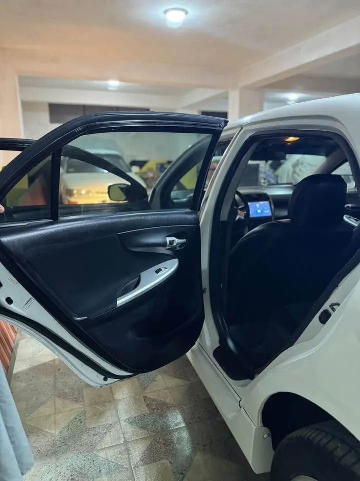 Toyota Corolla 2009, 2013 Facelift, S Trim, White (7)