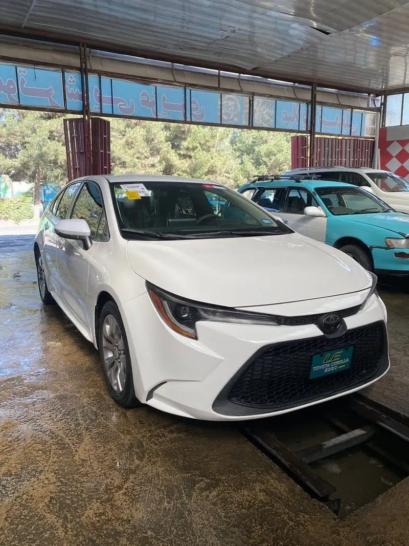 Toyota Corolla 2020 LE, Light White, Kabul (5)