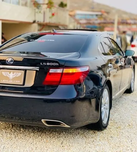 لکزس LS 600h مدل ۲۰۰۸ هایبرید سیاه (4)