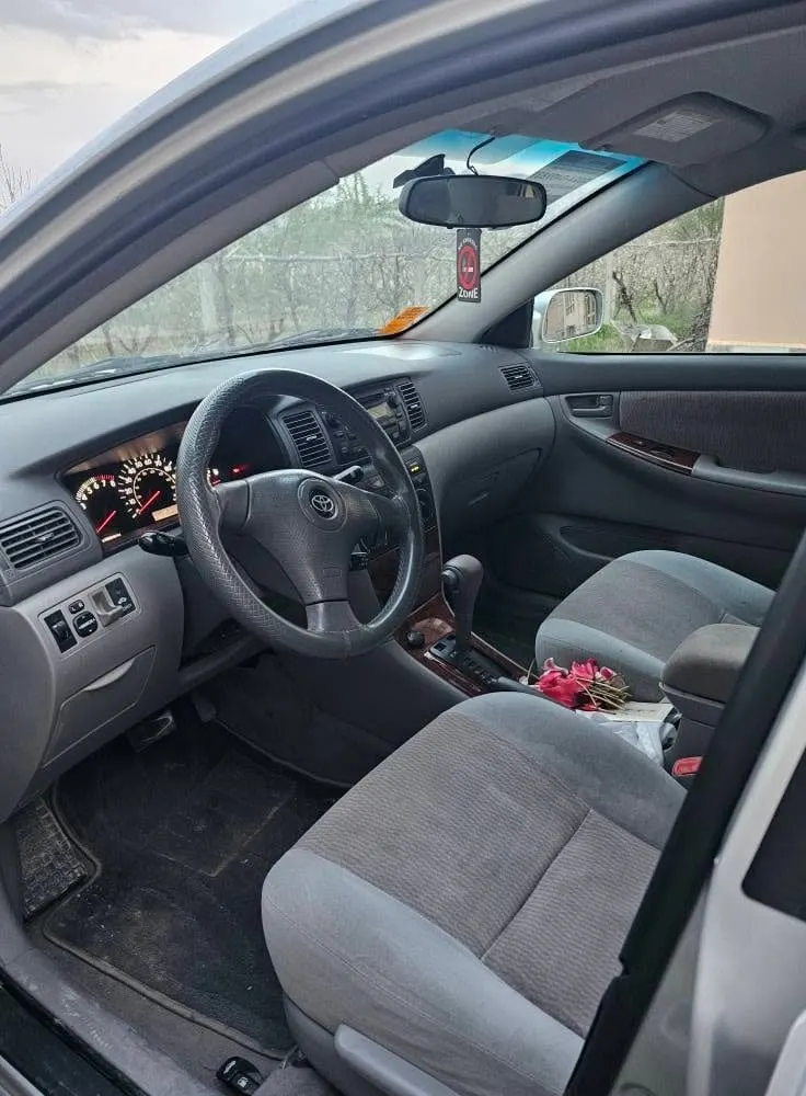 Toyota Corolla 2007 Silver Automatic (2)