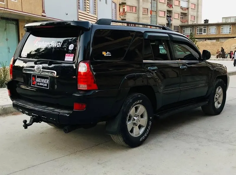 Toyota 4Runner 2003 SR5, Black, 6-Cylinder Petrol, Automatic, Used (3)