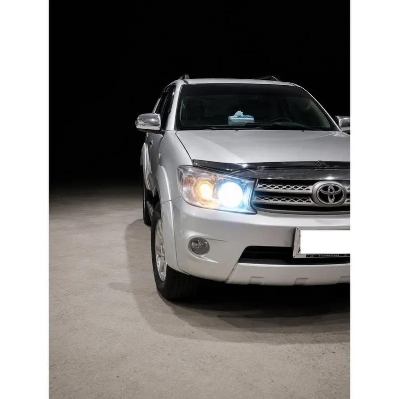 Toyota Fortuner 2010, Gulf version, automatic, silver (3)