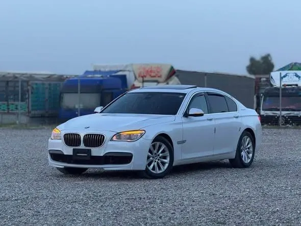 BMW 740i 2015 Hybrid, White, Right-Hand Drive, Clean Documents (2)