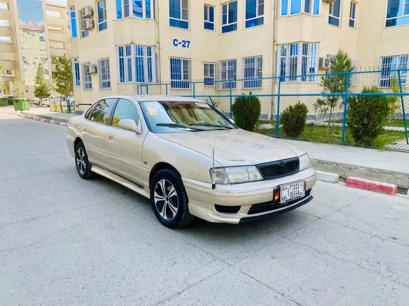 Toyota Corolla Saloon 1997, Gold, 6-Cylinder, Gas (2)