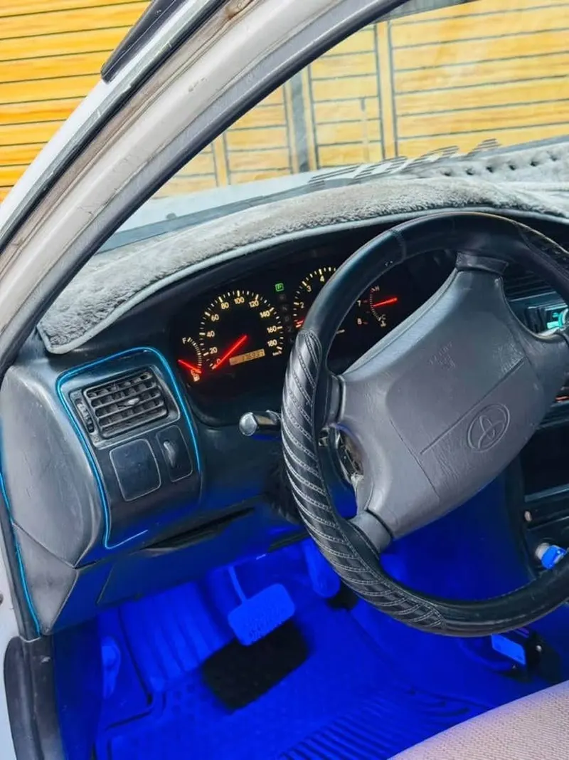 Toyota Corolla 1997 Gulf - Manual with AC (6)