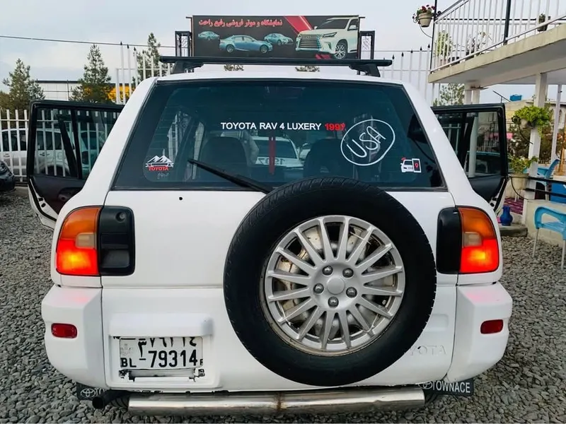Toyota RAV4 1997 White, Urgent Sale (6)