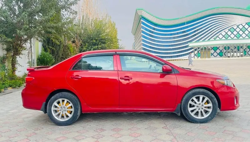 Toyota Corolla LE 2010, 132,000 km (2)