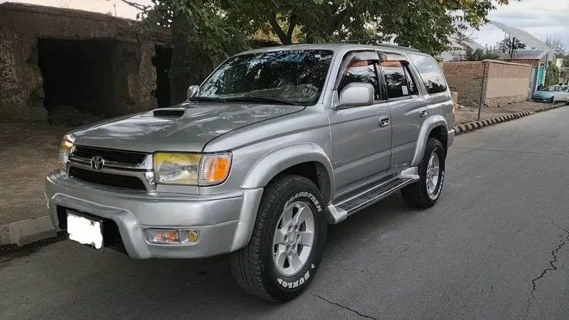 Toyota 4Runner 2001, Silver, Clean Documents, 6-Cylinder Petrol (3)