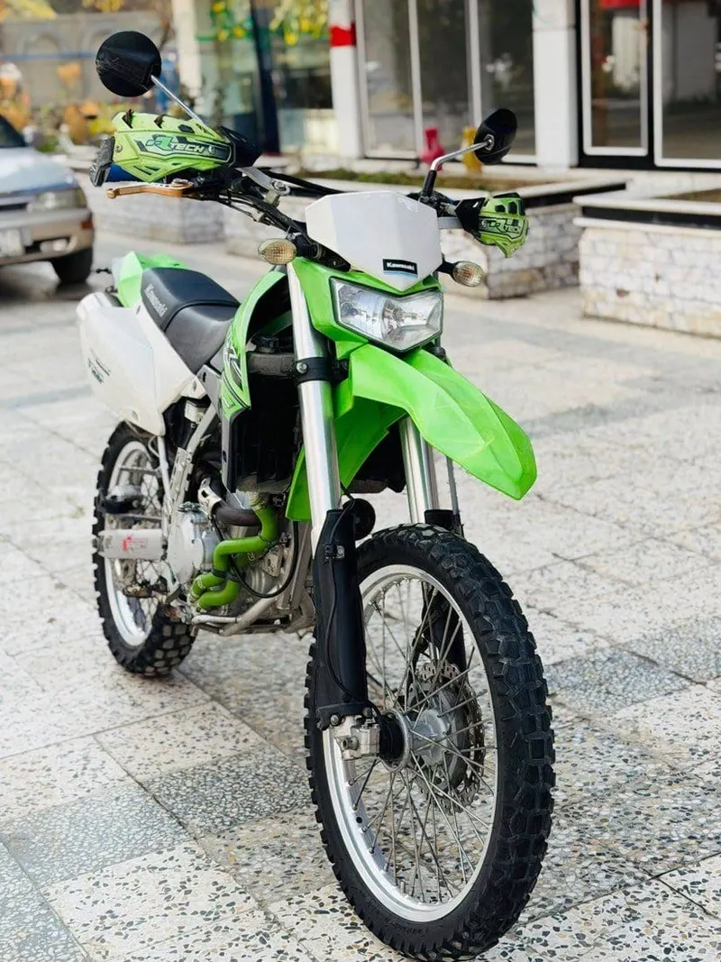 Kawasaki KLX 250 2020 (1)
