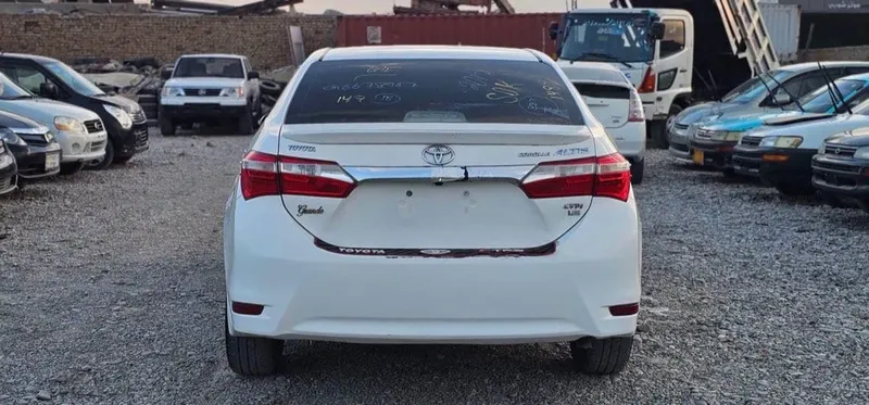 2015 White Sedan 1800cc Automatic (3)