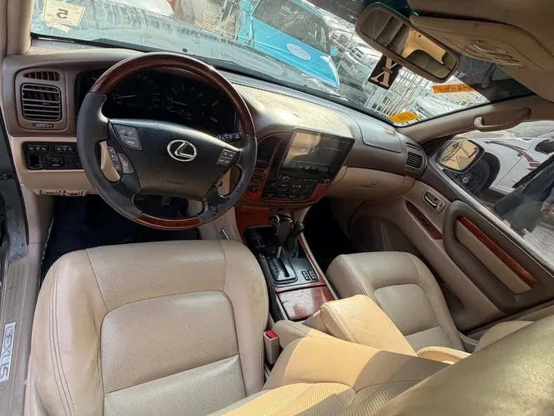 Lexus LX 470 2000, No Accident, 8-Cylinder, Gas (4)