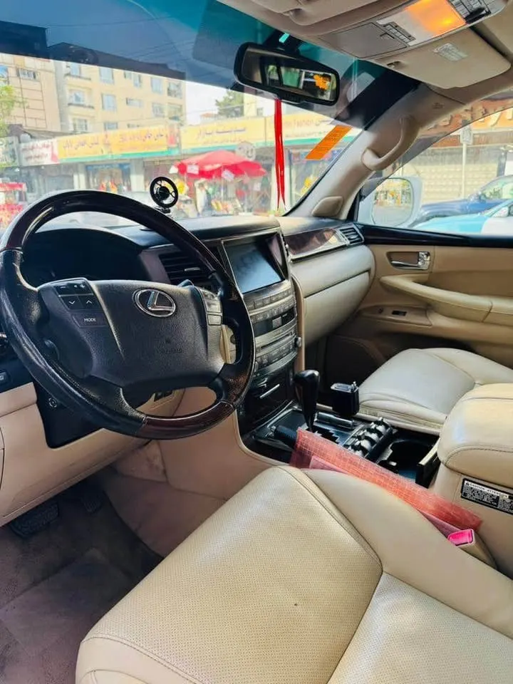 Lexus LX 570 2009 American White, 8-Cylinder (6)
