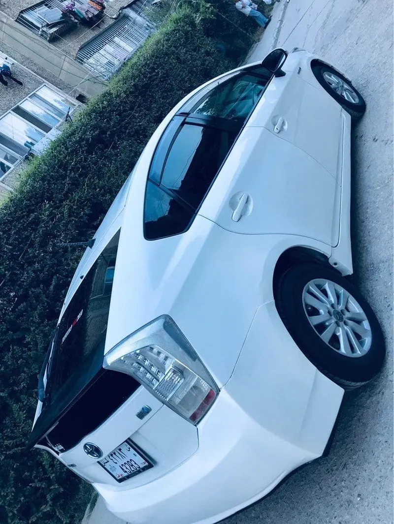 Toyota Prius 2009 Hybrid, white, full options (2)