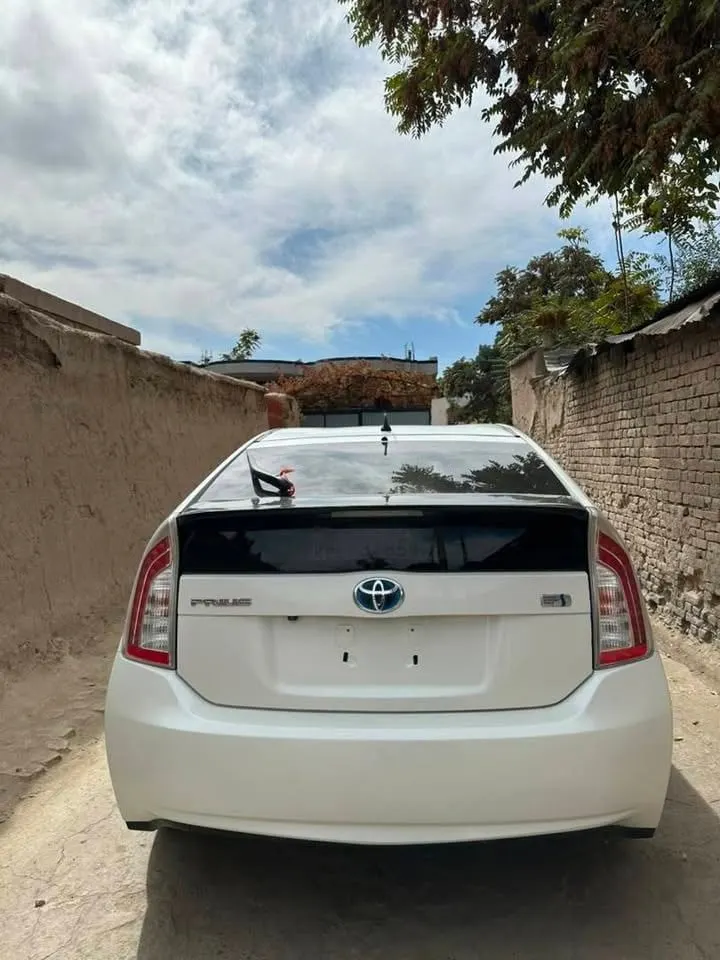 Toyota Prius 2015, White Pearl, American (5)