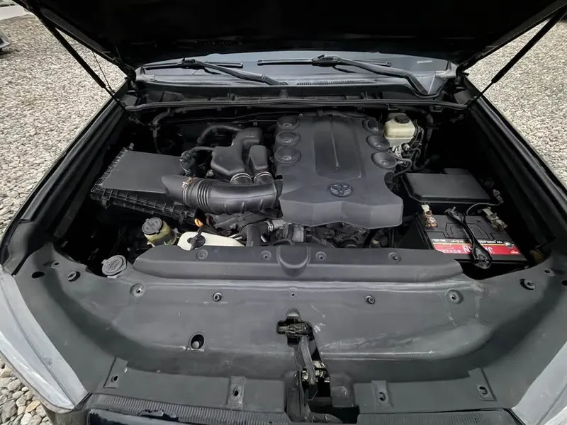 Toyota 4Runner 2010 Black, New Plate, Sunroof (4)
