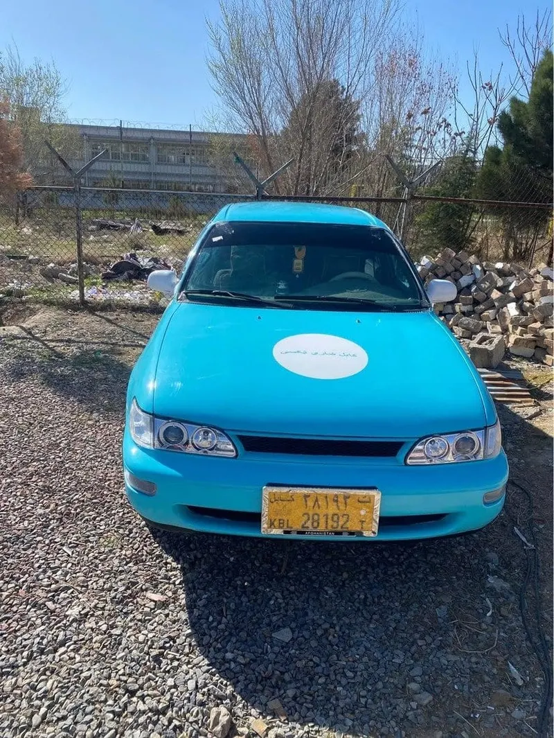Toyota Corolla 1996 Canadian City Taxi (1)