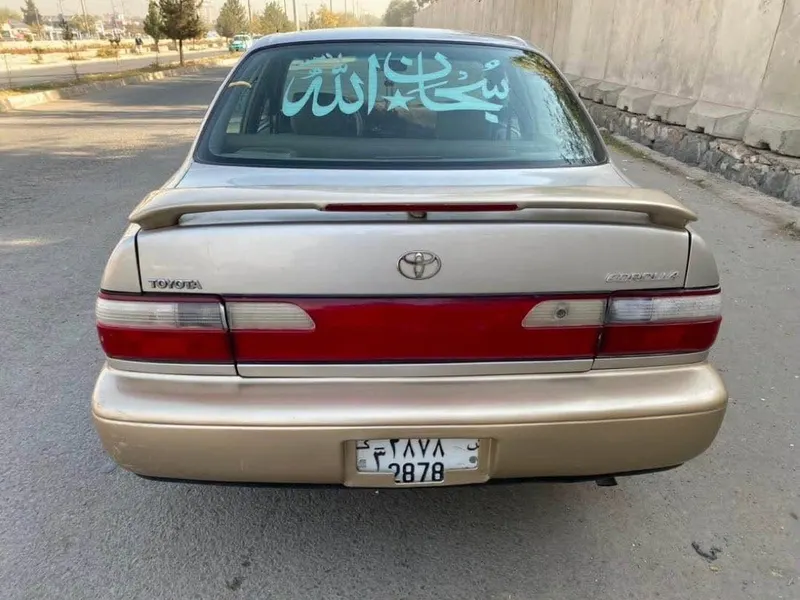 تویوتا کرولا ۱۹۹۷ کاناډايي سره رنګ (2)