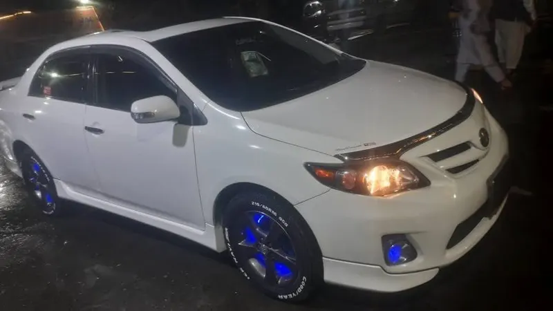 Toyota Corolla 2012 white automatic (5)