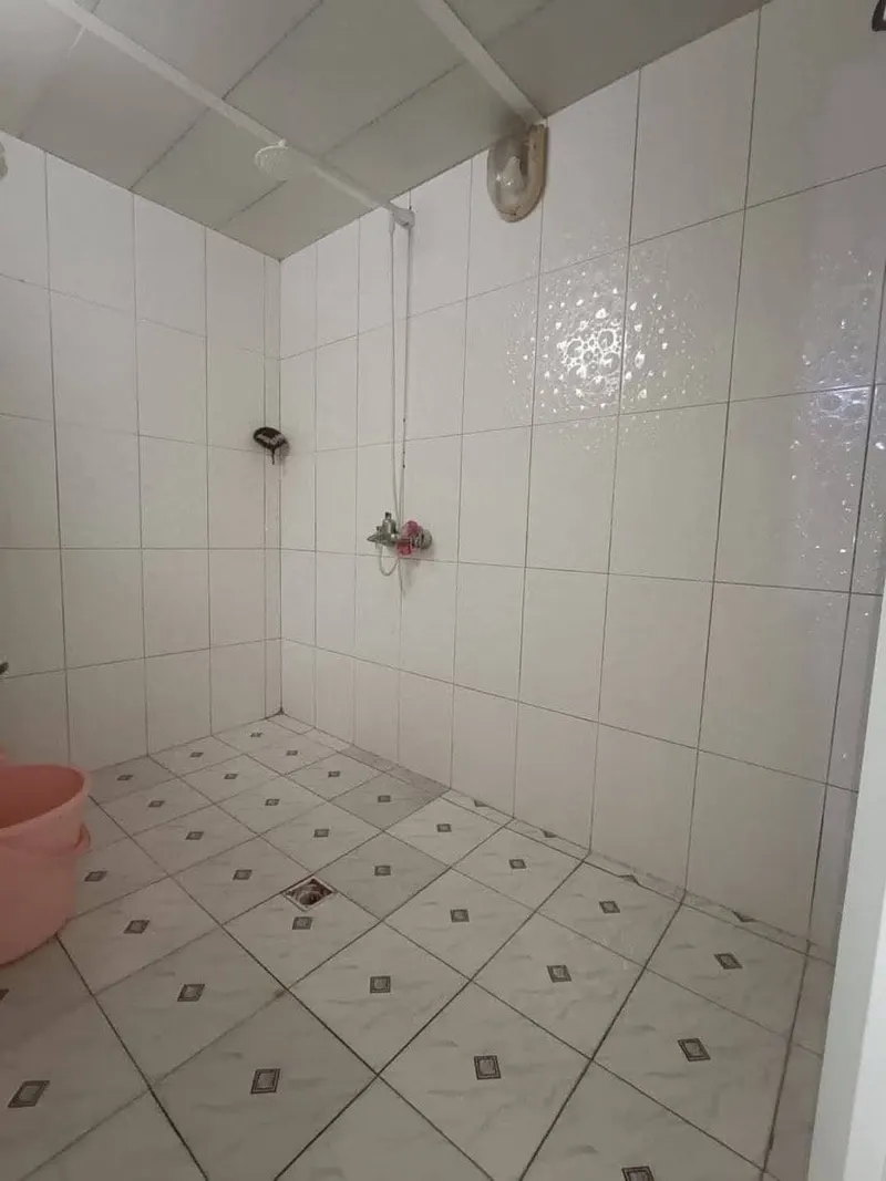 3-storey house for sale in Badam Bagh, main road, 247 m2 (4)