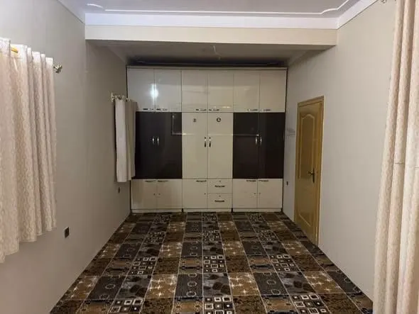 House for sale, two storeys, 5 rooms, 270 m², fully carpeted (1)