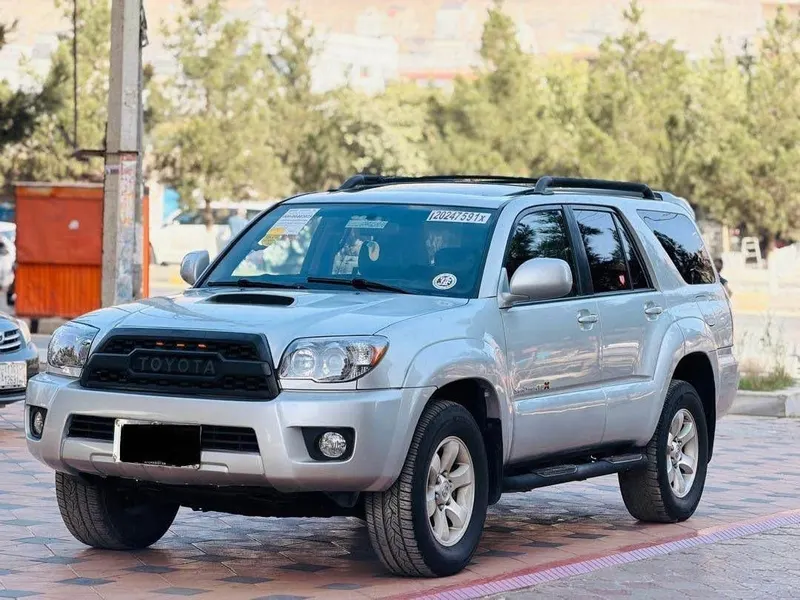Toyota 4Runner Sport 2005, Silver, Full Option (2)