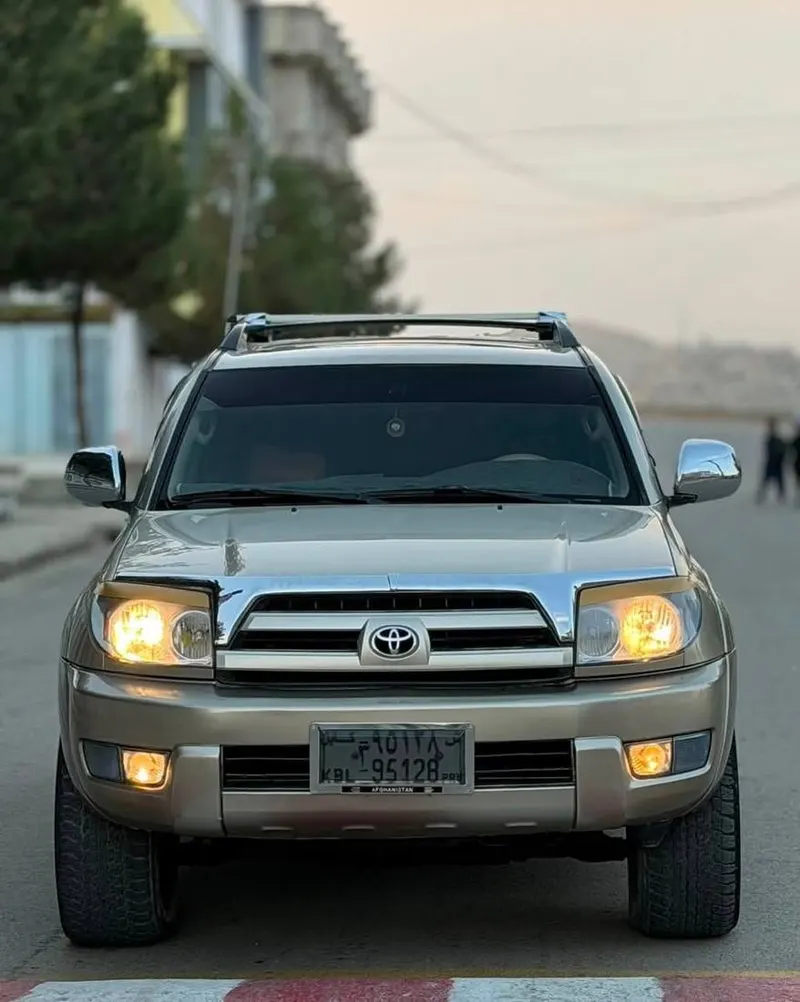 Toyota 4Runner SR5 2004, Gold, 7800 USD (1)