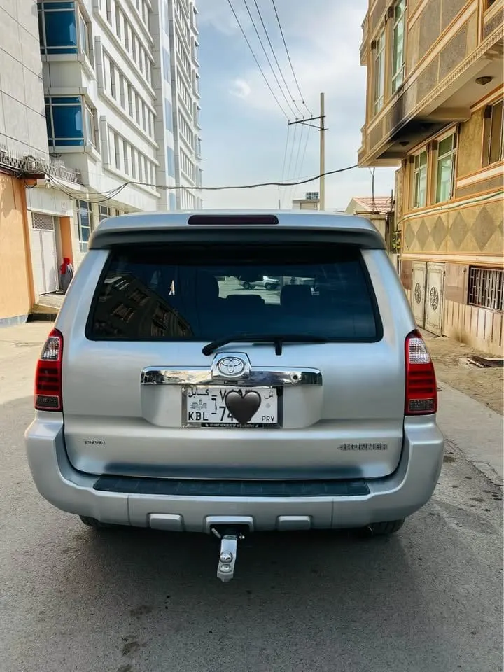 تویوتا 4Runner سپورت ادیشن 2006 رنګ سپین (5)