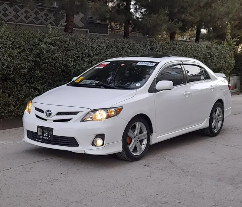 Toyota Corolla LE 2013, 56,000 km, automatic (1)