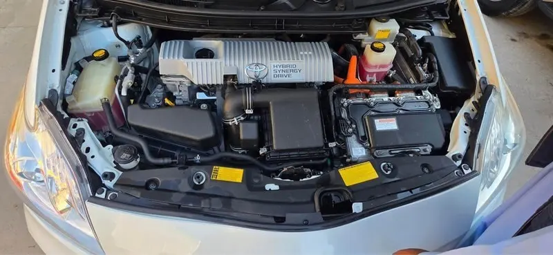 Toyota Prius 2014 (6)
