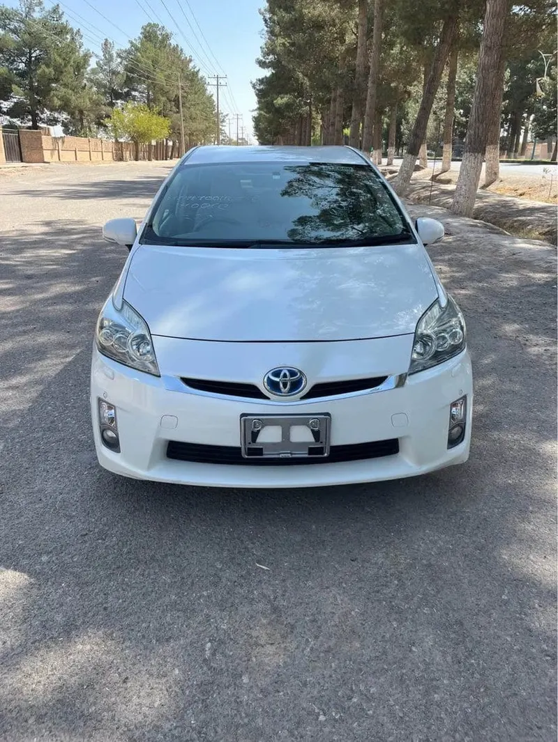 Toyota Prius 2010 Full Option (1)