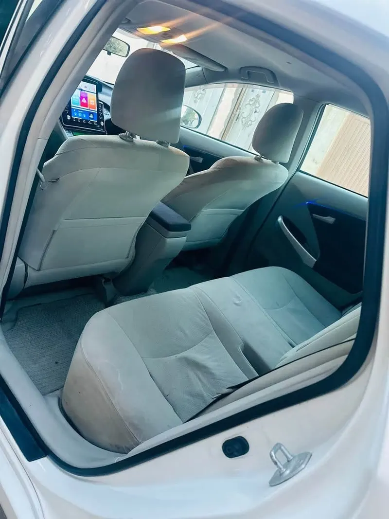 Toyota Prius Japanese 2010 White Pearl (3)